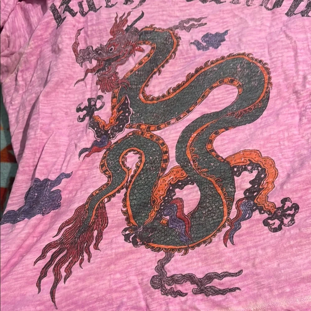 Magnolia Pearl Love Supply Co. Cherub Logo Kathmandu Azalea Short Sleeve Top - Picture 10 of 10